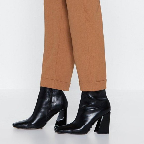 NASTY GAL Tapered High-Waisted Pants - Picture 8 of 9
